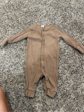 Neutral Ribbed Long-Sleeve Baby Footie in Taupe